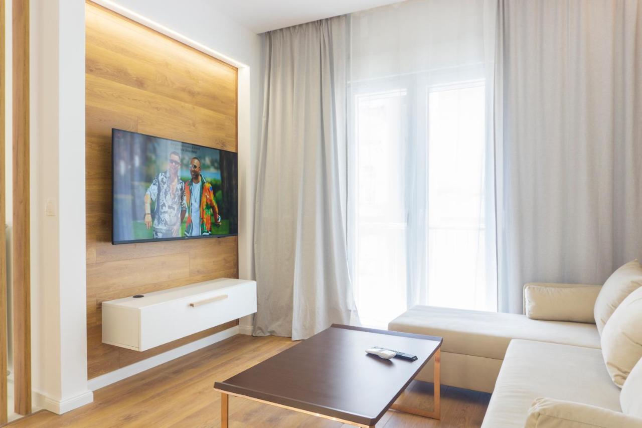 New Modern Style Home Next To The Train Station Thessaloniki Exterior photo