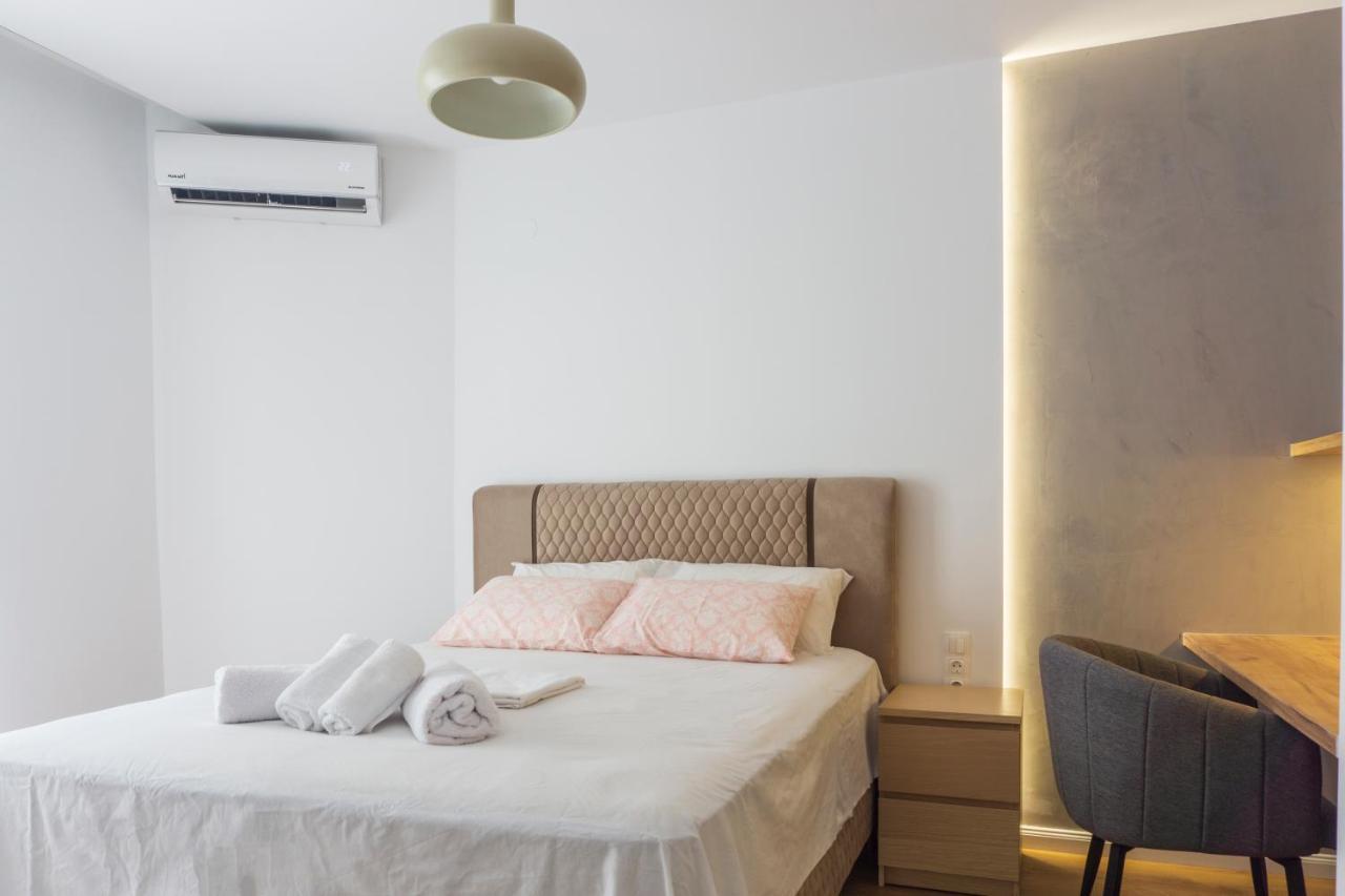 New Modern Style Home Next To The Train Station Thessaloniki Exterior photo