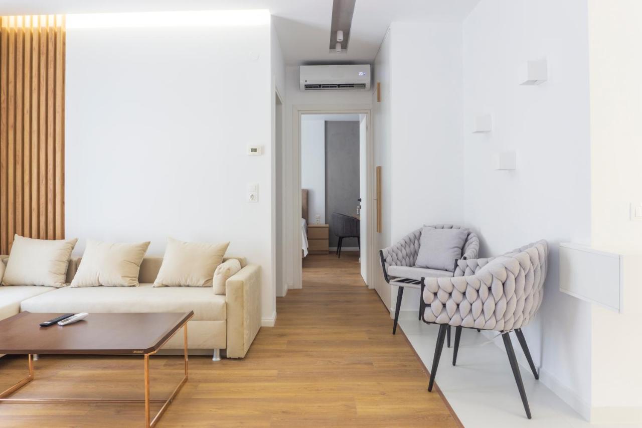New Modern Style Home Next To The Train Station Thessaloniki Exterior photo